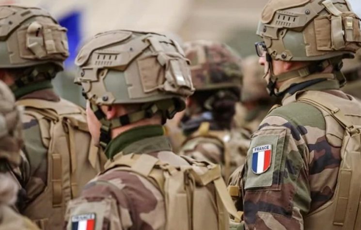 Ucraina. La sceneggiata dei volenterosi a Parigi