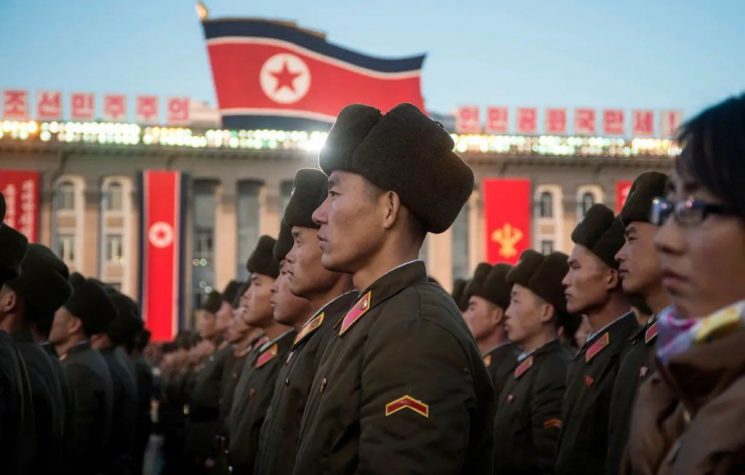 Coreia do Norte: uma polícia tirana que apanha do povo?